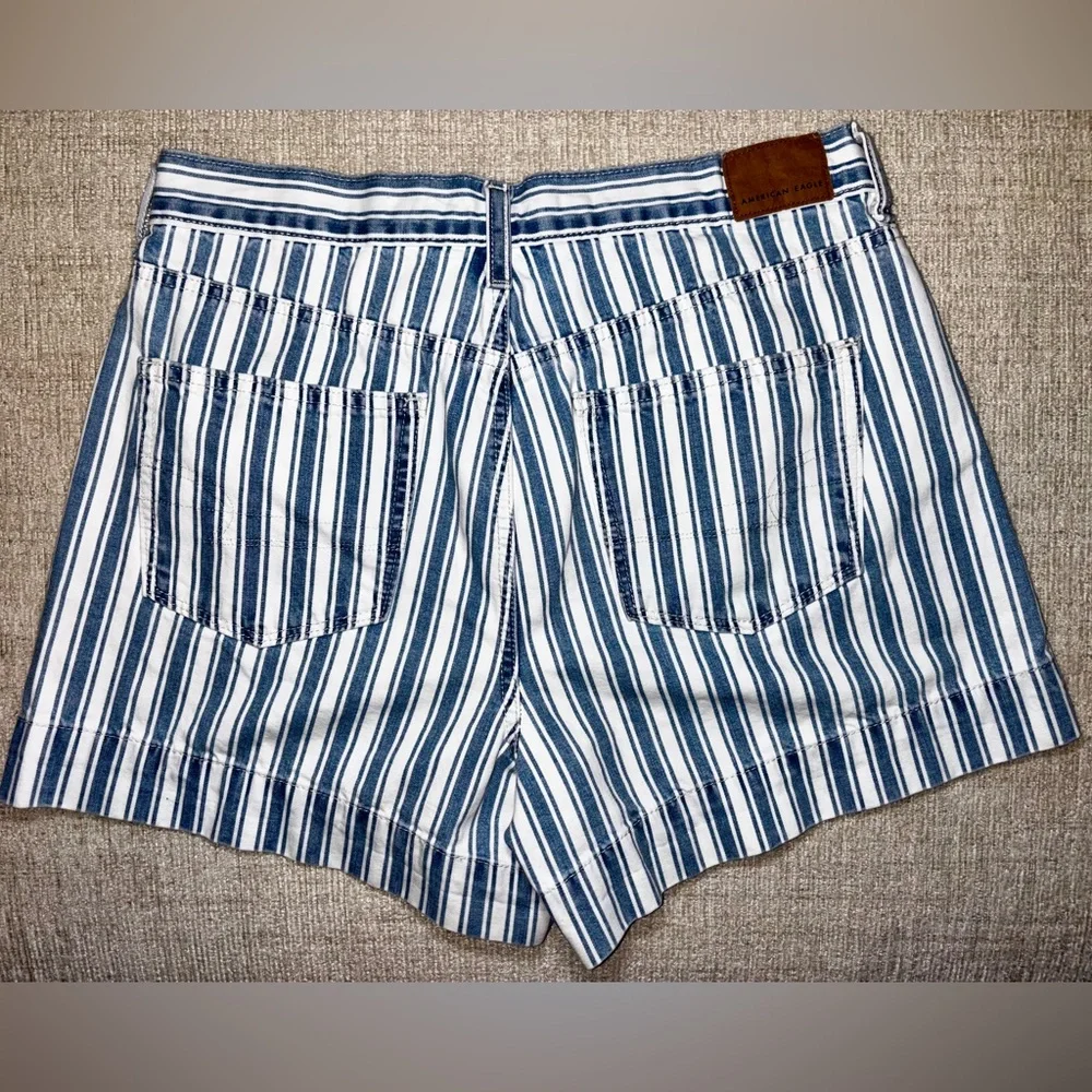 American Eagle 8 AE Mom Shorts Stripe Denim Jean Shorts Coastal Summer High Rise